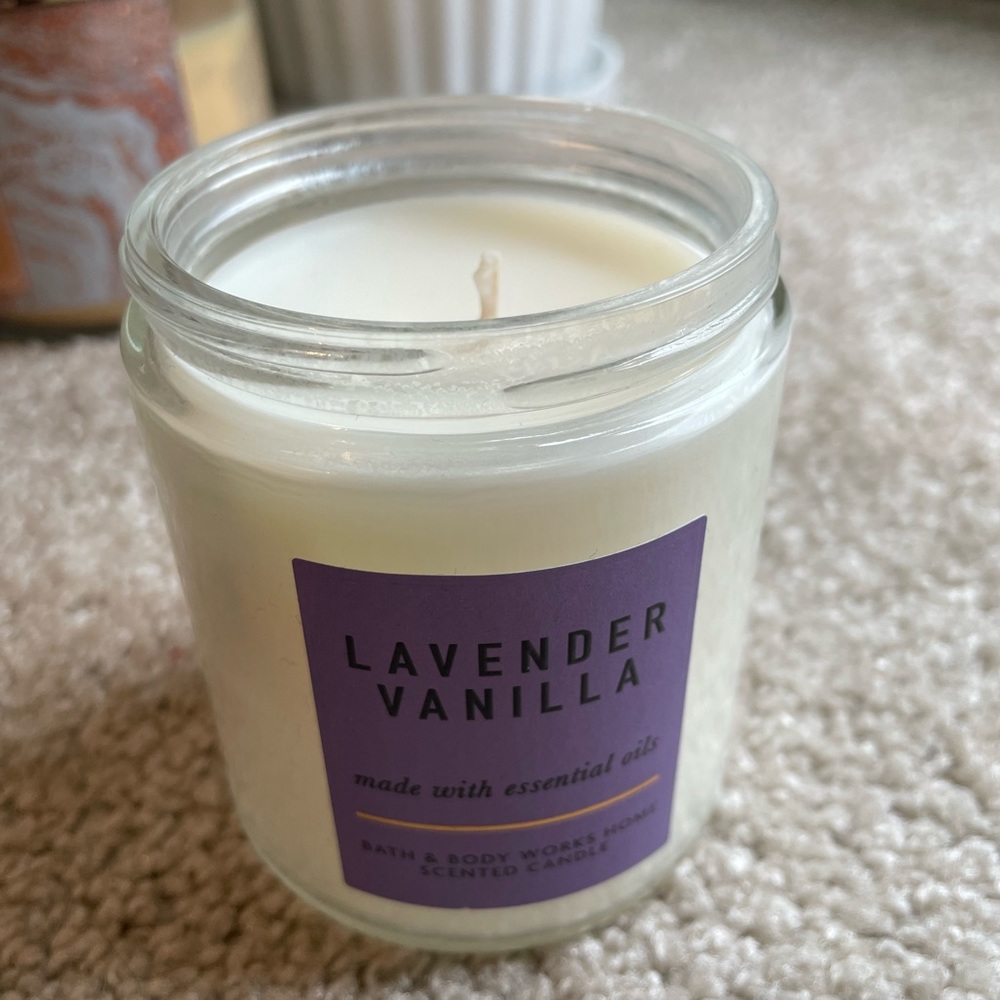 Bath and Body Works Lavender Vanilla Single Wick Candle